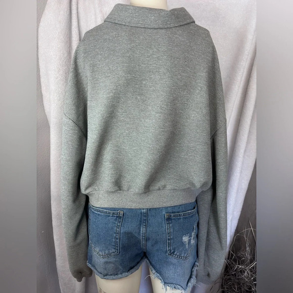 Classic Collection Cropped Zip Up Jacket Collared Gray Sweatshirt - Picture 3 of 4